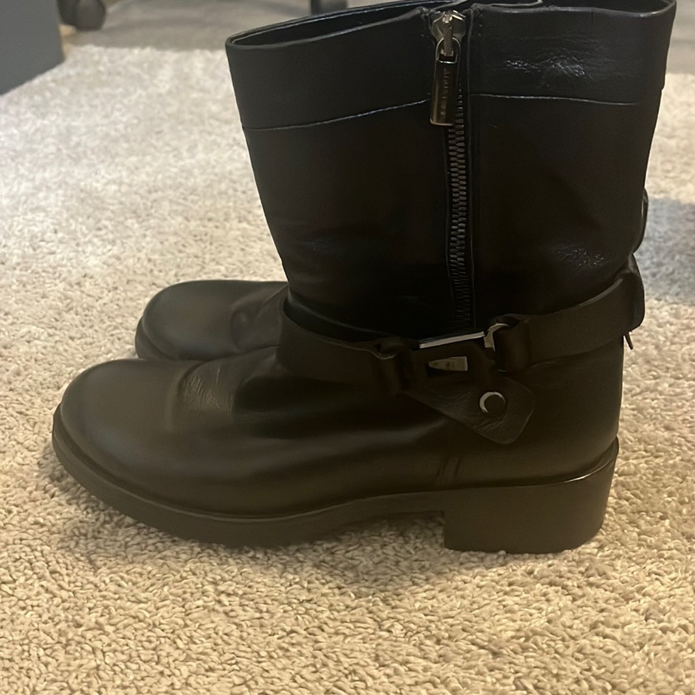 Aquatalia Blk waterproof leather boots with side zip. Sz 8 Excellent condition